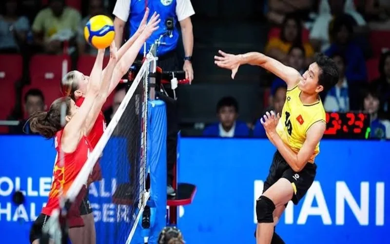 chu cong trong bong chuyen la gi vai tro va ky nang can thiet